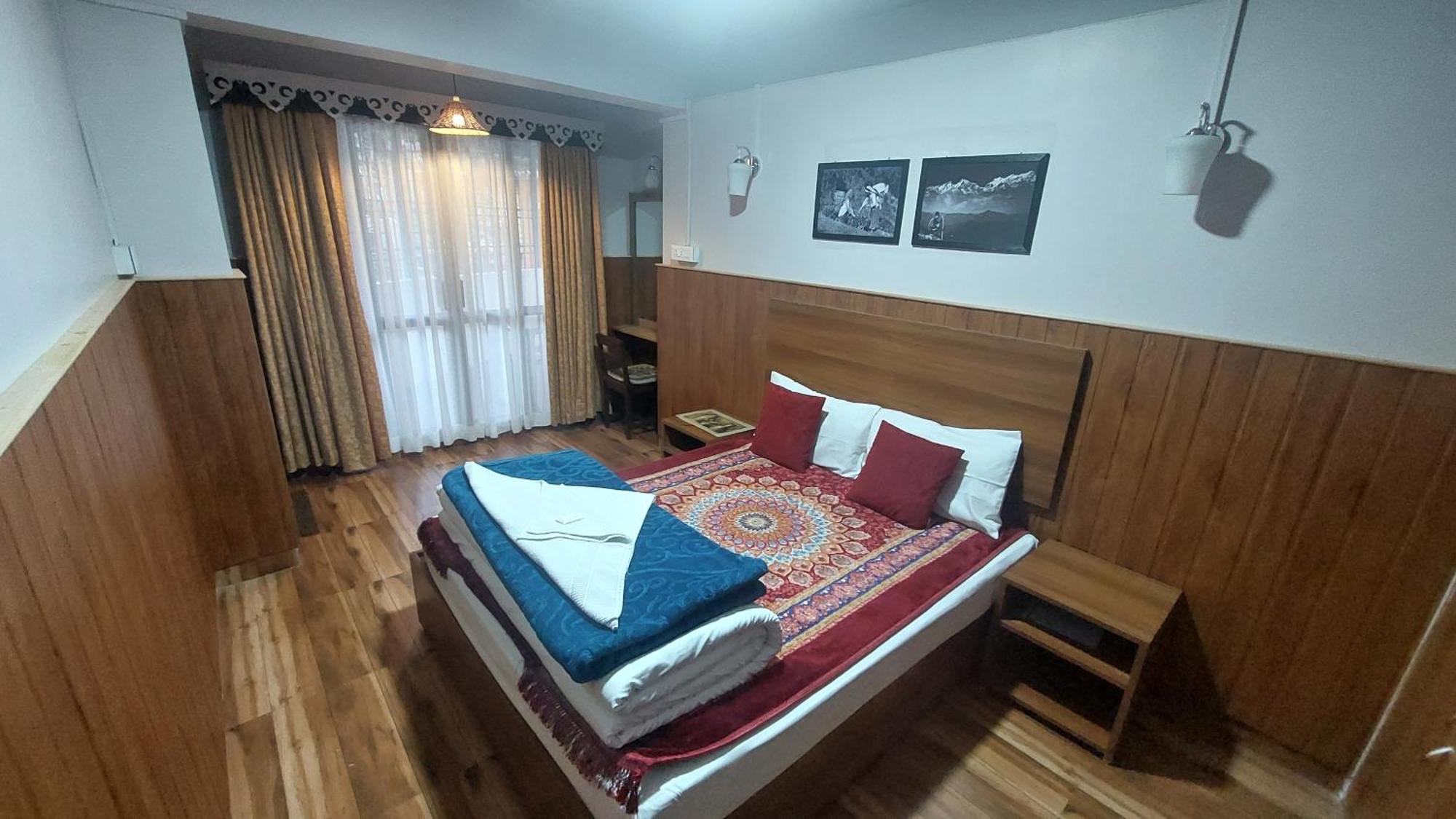 Indivar Homestay Дарджилінг Екстер'єр фото